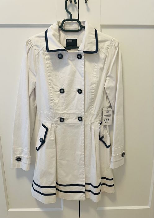 NOU cu eticheta trench primavara BLANCO XS/S Spania