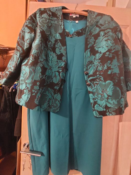 Rochie/costum dama ocazie/nunta