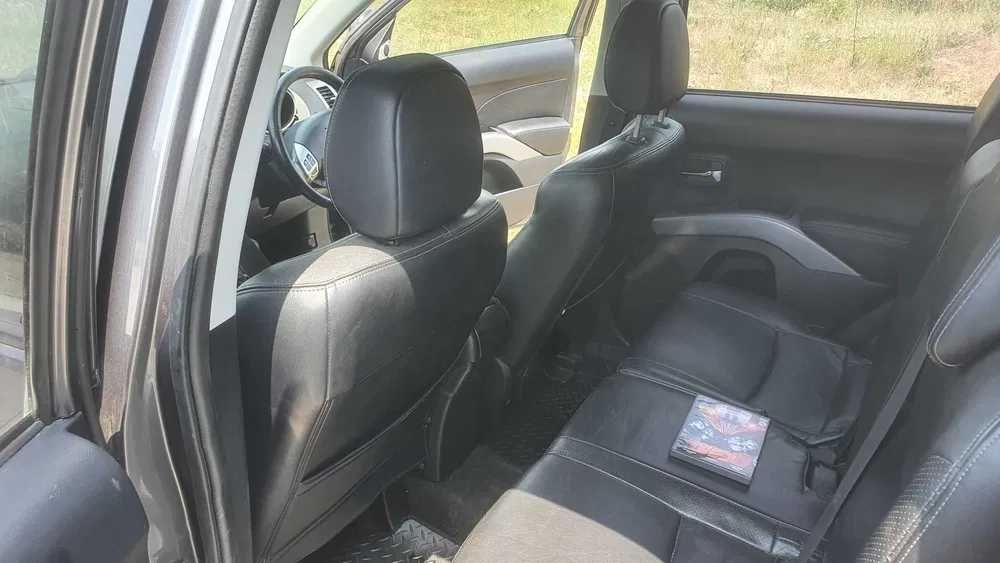 Mitsubishi outlander 2 на части 2.0d 140кс на части