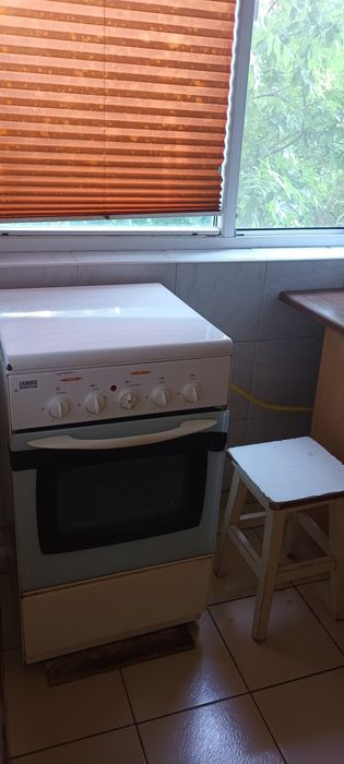 Inchiriez garsoniera conf.1,semidecomandata,sect.4,etaj4 din 8,doua lifturi,situata langa lidl si Grand Arena