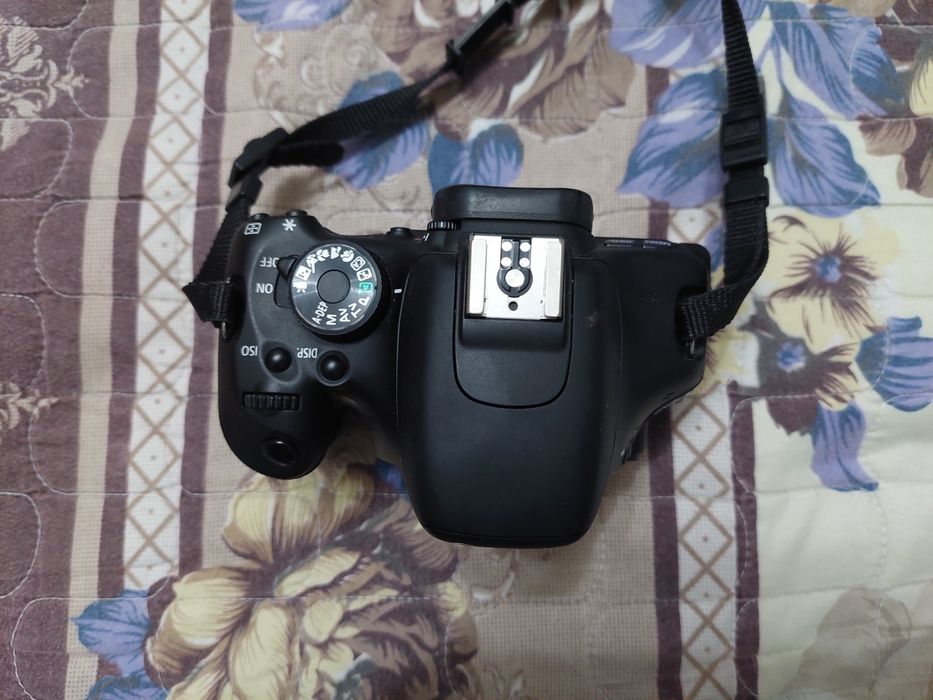 Продаётся фотоаппарат Canon EOS 600D