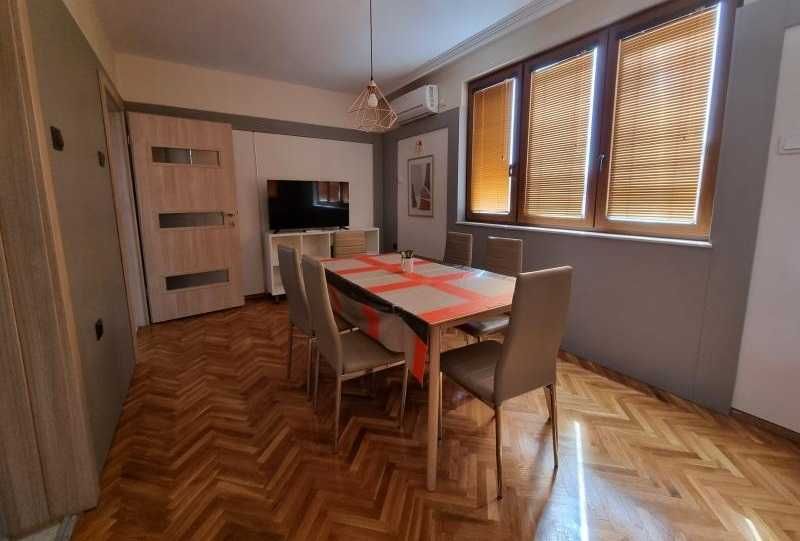 Дава се под наем Тристаен апартамент в София, Дианабад - 120 кв.м за 700 € - Снимка #3