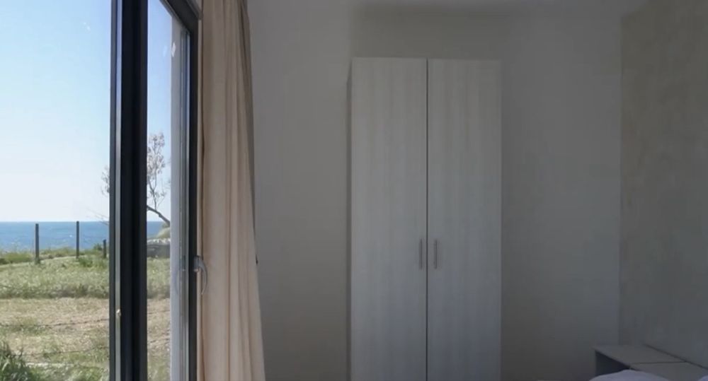 Vanzare imobil primul rand la mare ! 2 Mai