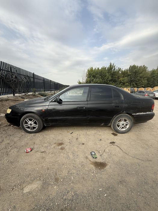 Живая Тайота карина Е 1996