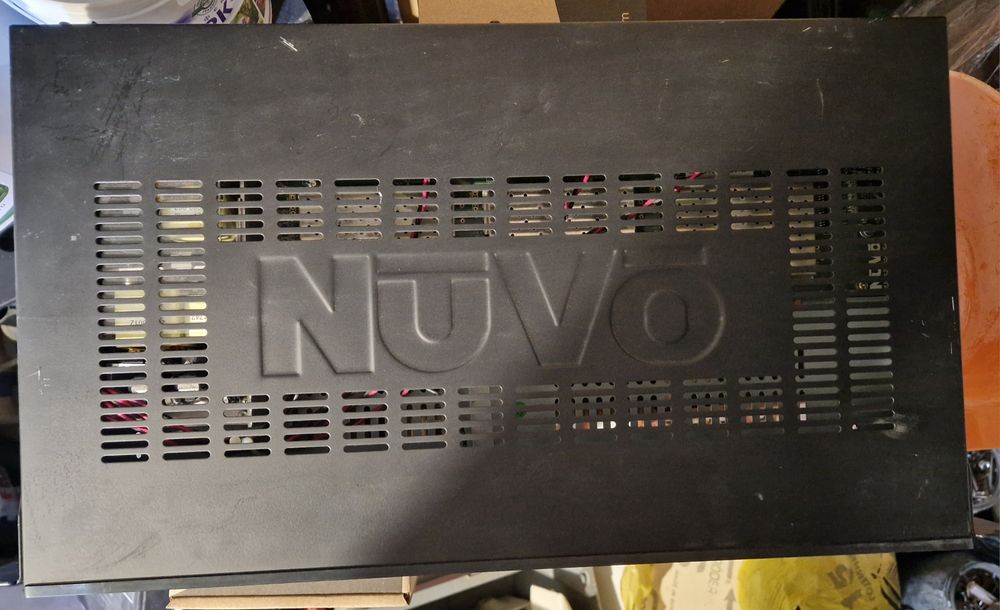 Продавам усилвател Nuvo NV-P3100