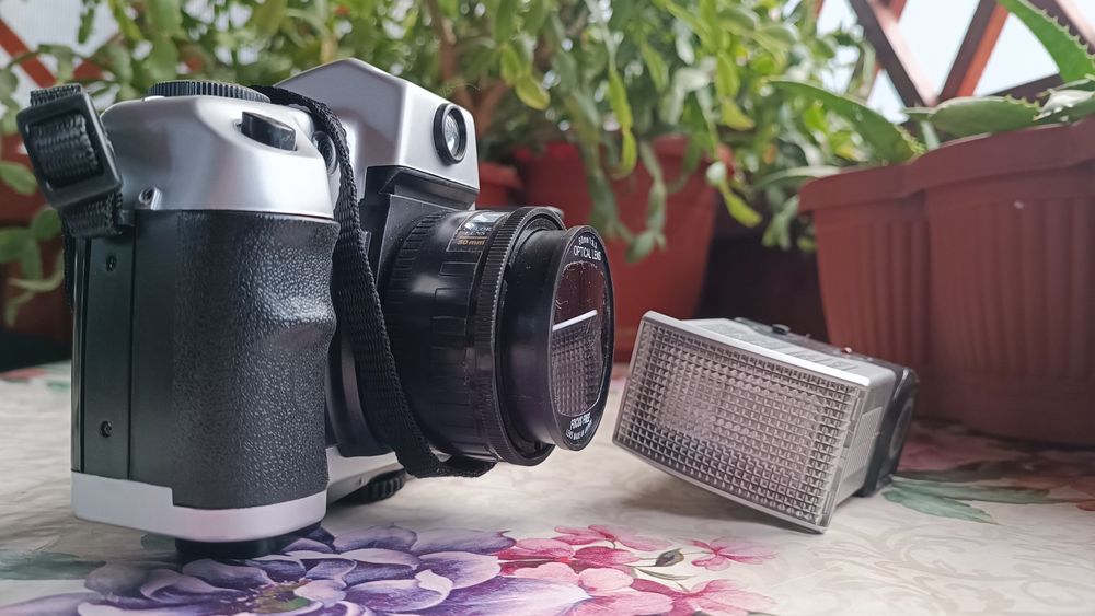 Aparat foto Sony DL2000a