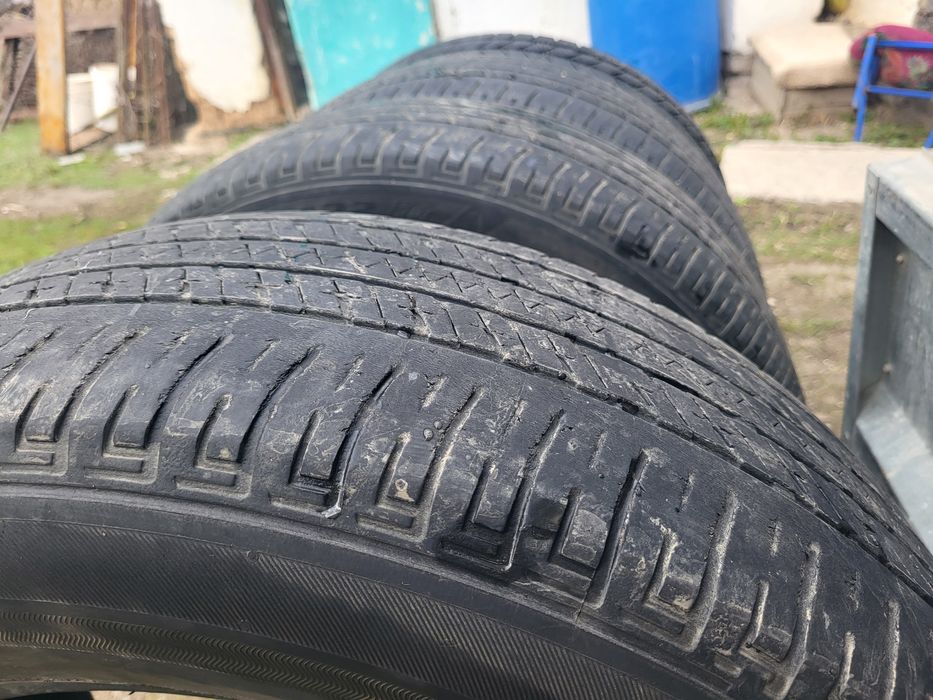 Продам шины на 18