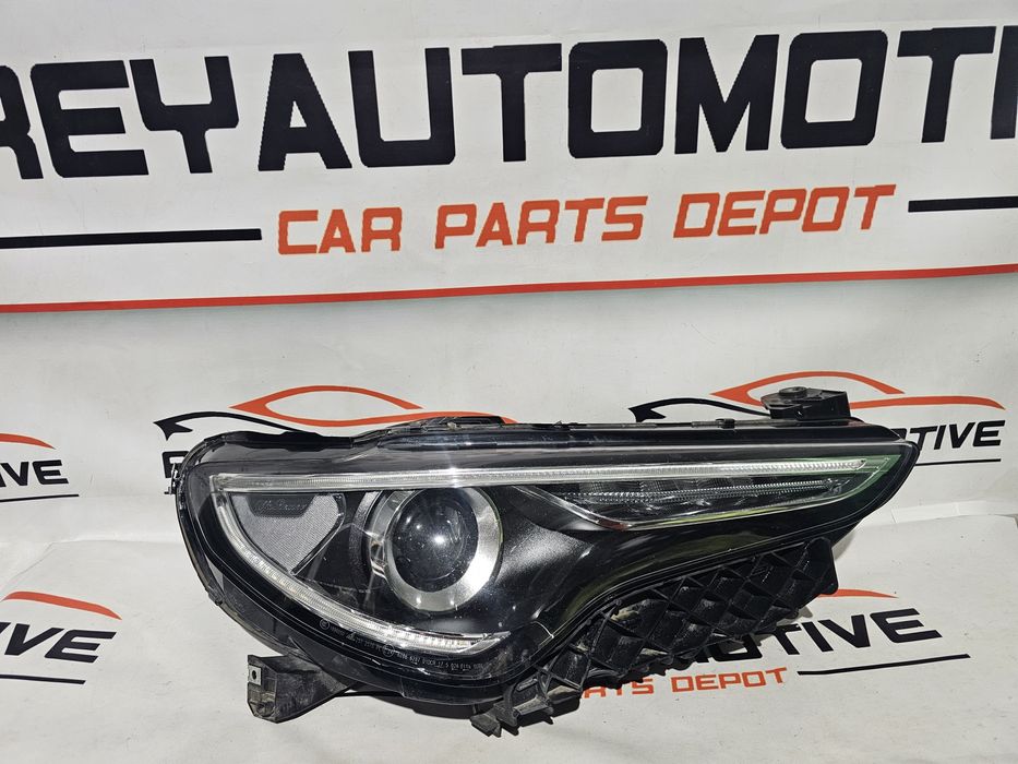 Far dreapta bixenon led Alfa Romeo Stelvio cod 50559297