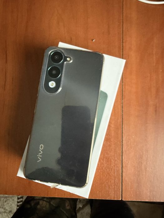Продам vivo y04 4/64