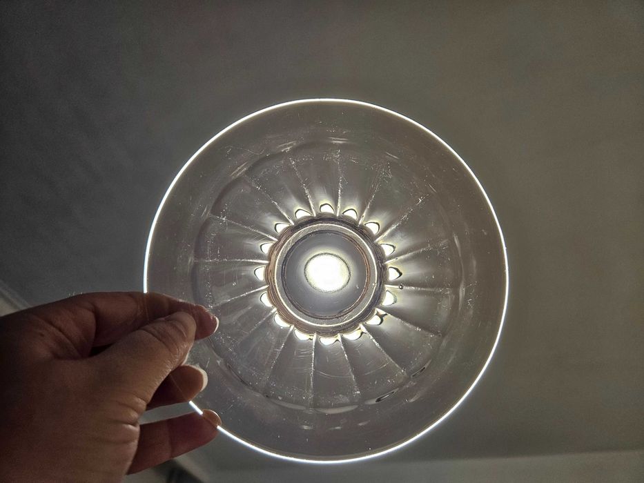 Ретро съдове от цветно стъкло за допълване на сервизи