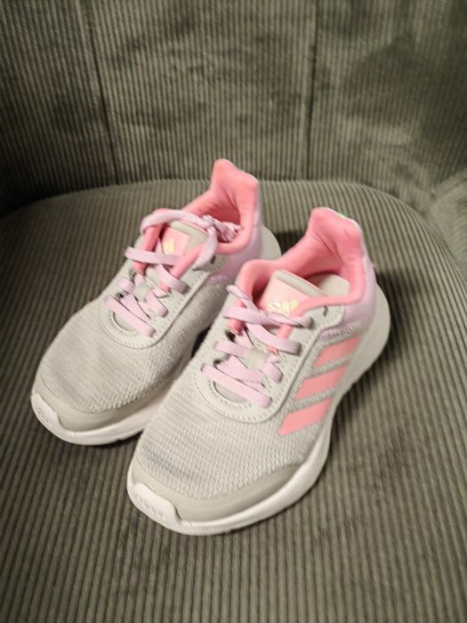 Adidași Adidas nr 28
