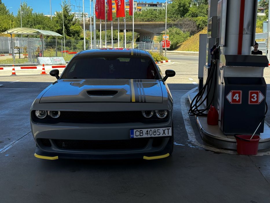 Dodge challenger v6 - 2016