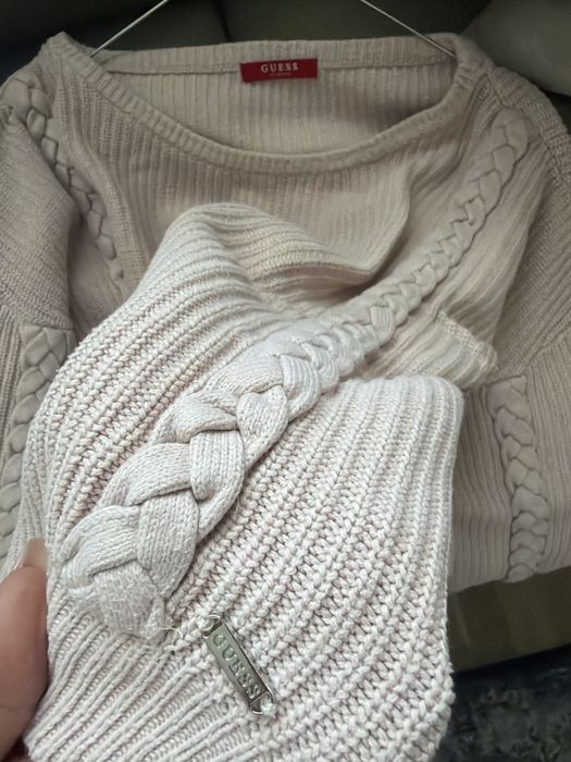 Pulover GUESS original, bej/nude, tricotat cu torsade pe mâneci,M