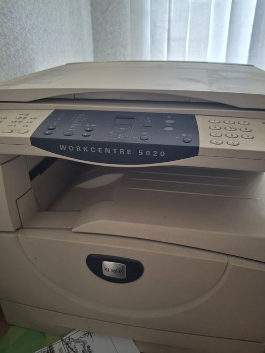 Продам МФУ принтер сканер Xerox 5020