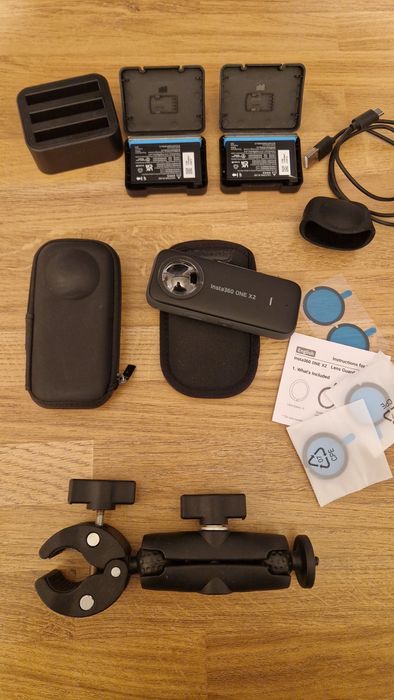 Insta360 X2 + accesorii