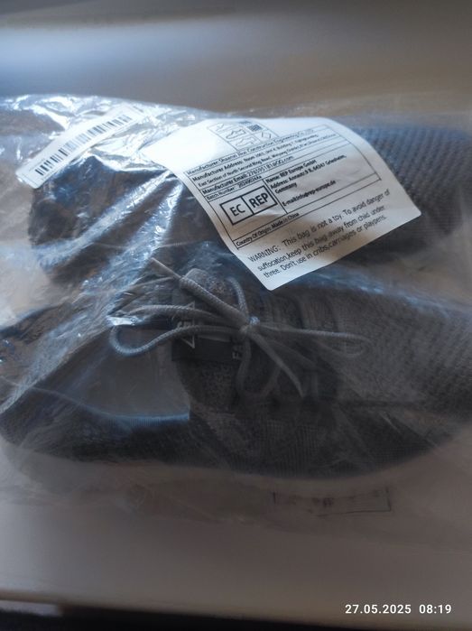 Женские кроссовки