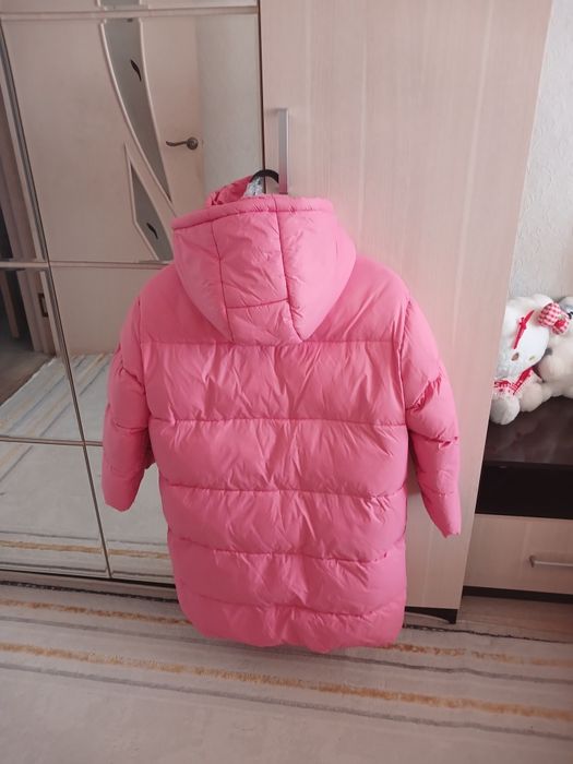 Продаю куртку на девочку  за 10000