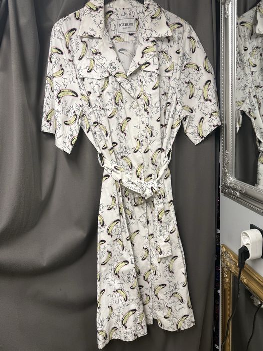 Рокля нова 42 номер