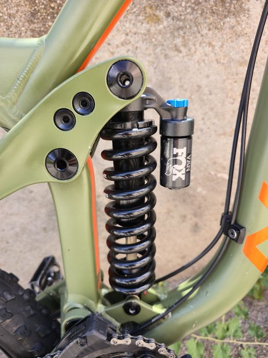 Norco Aurum 2020г.  27.5 M Rockshox Boxxer,  Fox Van RC2  4-бутални Sram Guide Алуминиев Даунхил велосипед