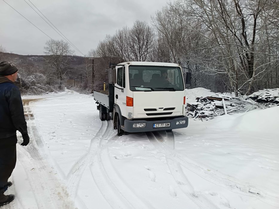 Nissan atleon basculabil