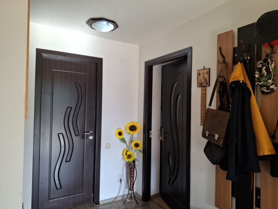 SE VINDE - Casă complet mobilată și utilată, gata de locuit!