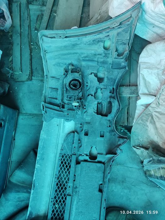 Передний бампер mersedes 203