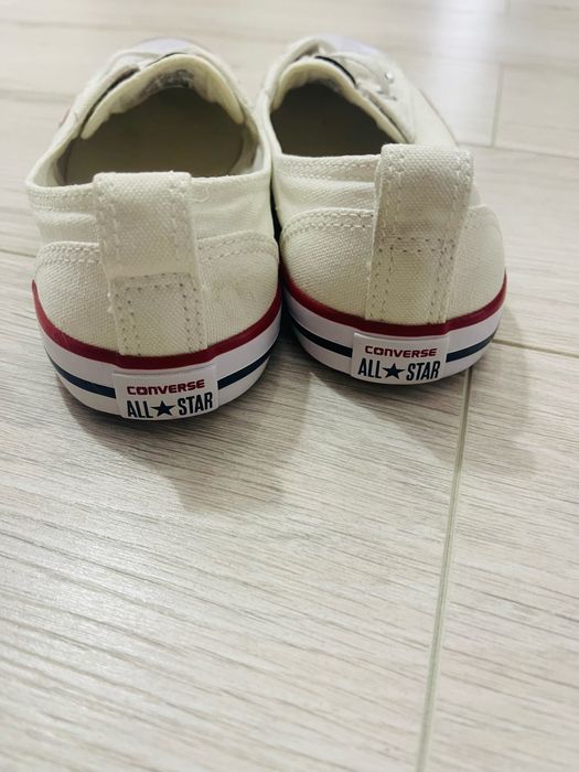 Tenesi Converse originali