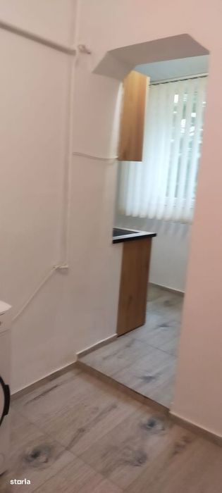 Garsoniera renovată, mobilată și utilată complet - spre inchiriere