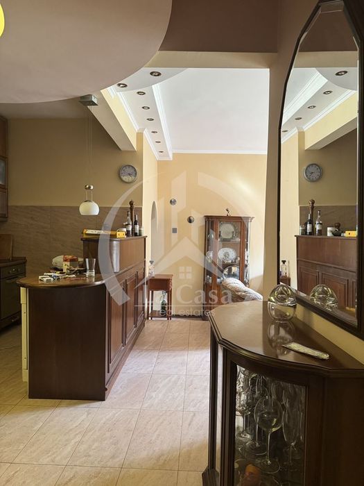 Дава се под наем Тристаен апартамент в София, Център - 110 кв.м за 1250 € - Снимка #5