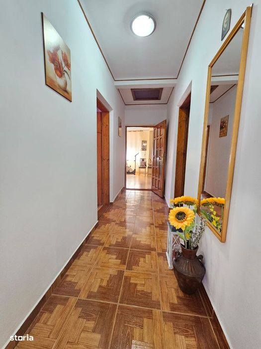 Casă din cărămidă, zona Piața Mare, acoperiș Lindab, 3 camere