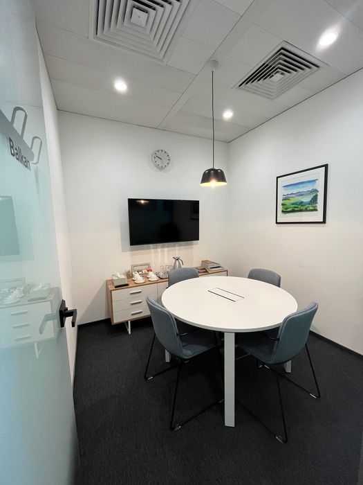 Самостоятелно офис пространство за 5 души в Regus European Trade