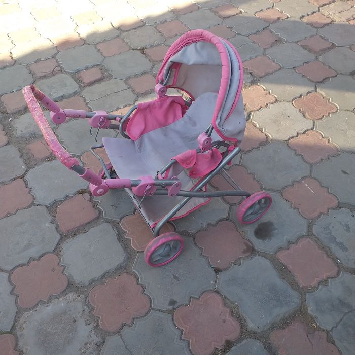 Отдам 2 коляски, бесплатно