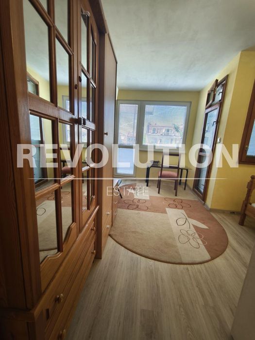 Дава се под наем Четиристаен апартамент в Пловдив, Каменица 1 - 156 кв.м за 450 € - Снимка #5