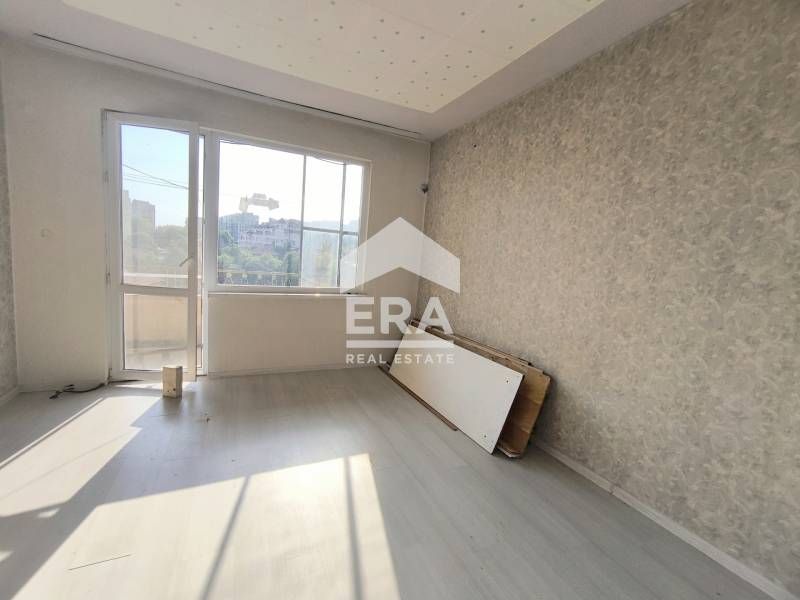 Продава се Тристаен апартамент в Хасково, Дружба 1 - 108 кв.м за 1039 €/кв.м - Снимка #4