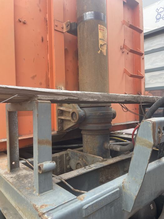 Semiremorca Basculabila/SCHIMB