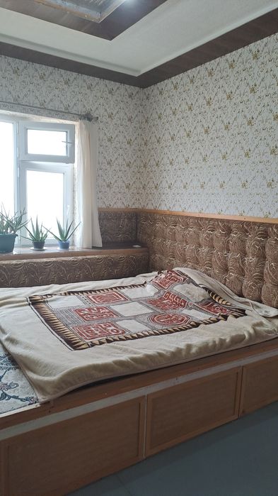 Продаётся 3-хкомнатная квартира в 3 микрорайоне г. Чирчик