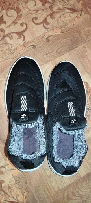 Мягкие и тёплые кроссовки