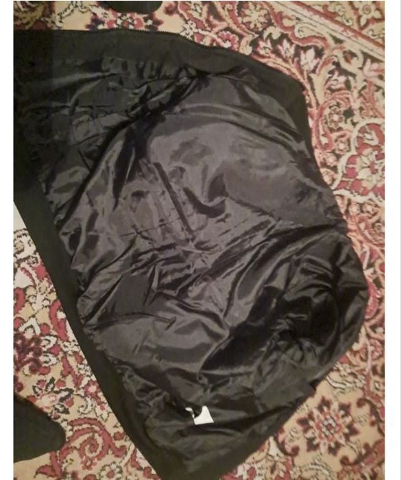 Бомбер черный новый