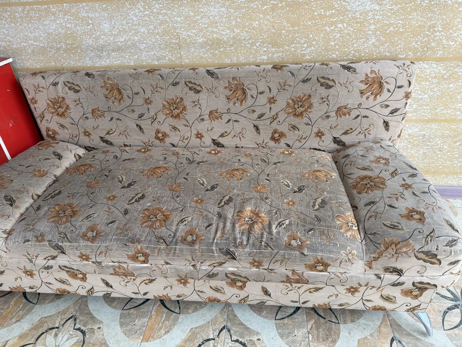 Продам диван и комод