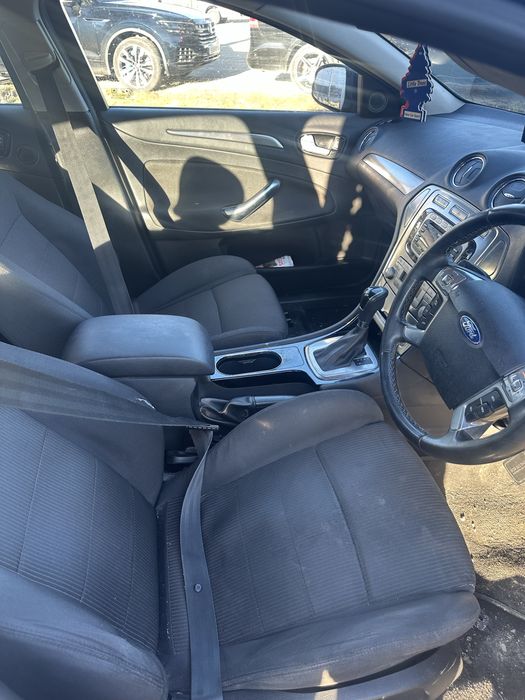 Vand Ford Mondeo cu volan pe dreapta