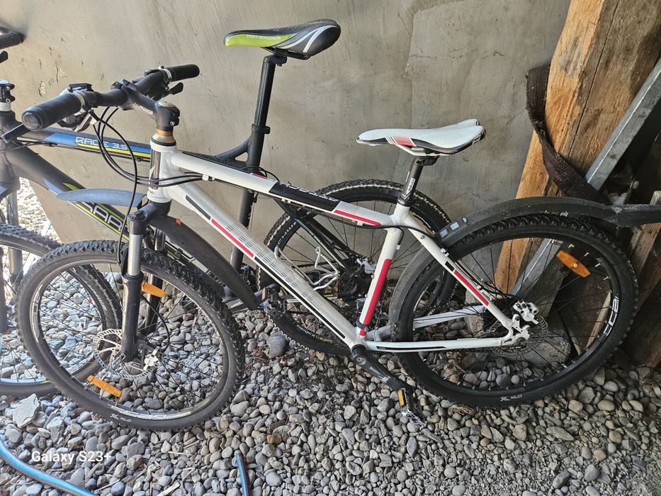 Vand bicecleta de 26 si 29