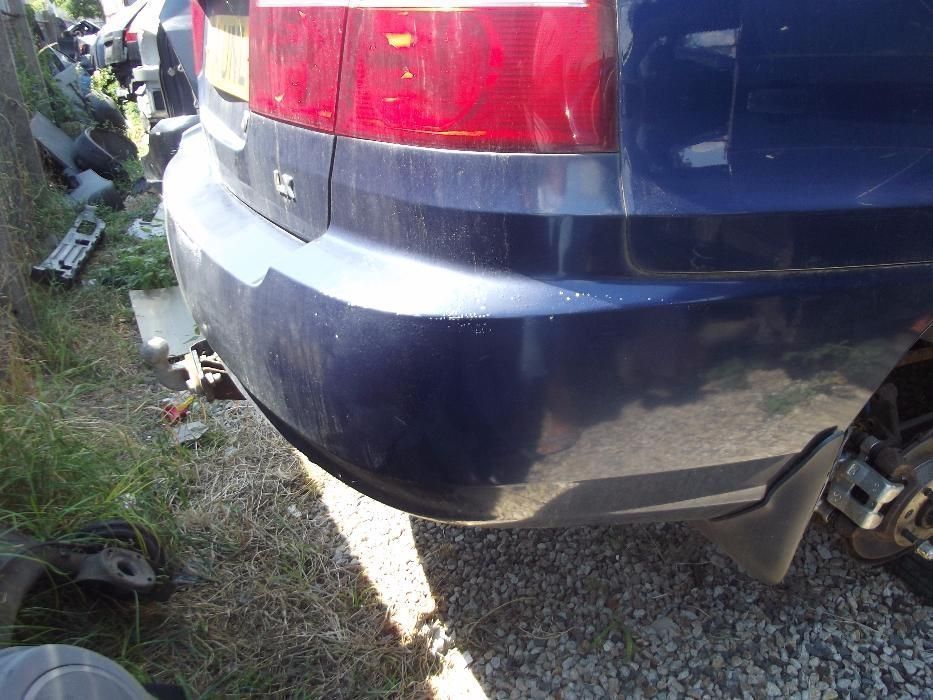 Bara spate Kia Carens spoiler spate kia Carens dezmembrez Carens 2.0