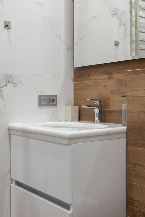 Домашен майстор -  шпакловка, боядисване, бани и подове