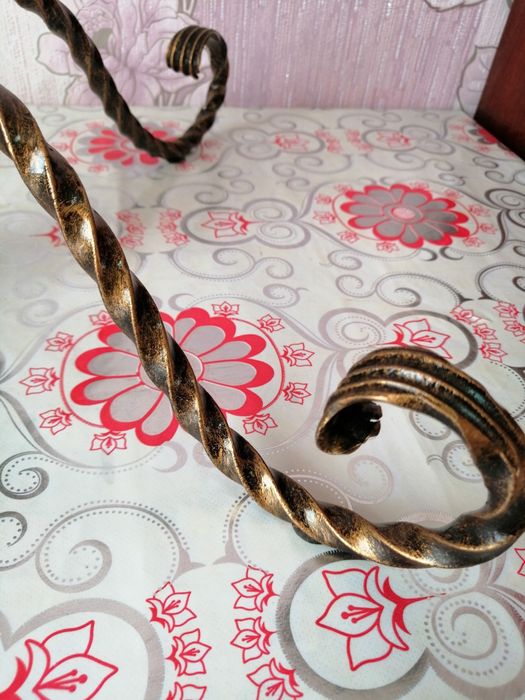 Кованная подставка для ёлки