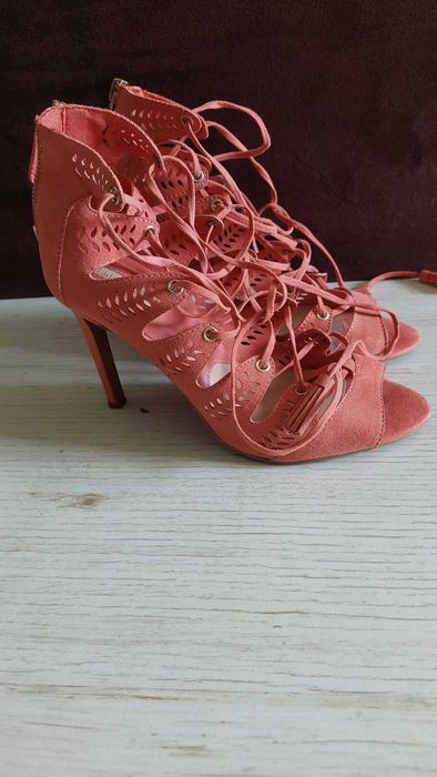 Sandale Stradivarius