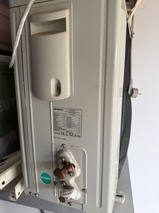 Aer condiționat Vortex 12.000 BTU – unitate internă + externă