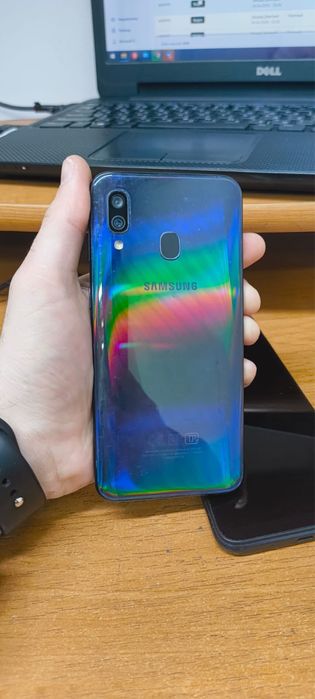 Продам Samsung A40