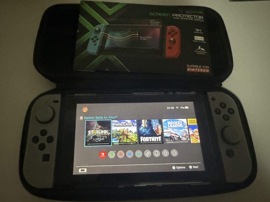 Nintendo Switch + maneta