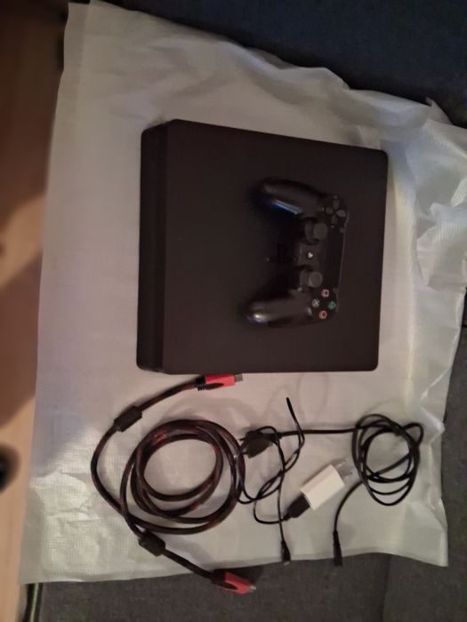 Playstation 4 slim