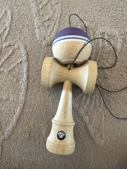 Kendama cu Tama Daoriginz și Ken de pe MonsterKendama